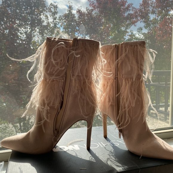 Blush Feather Bootie - Picture 3 of 4